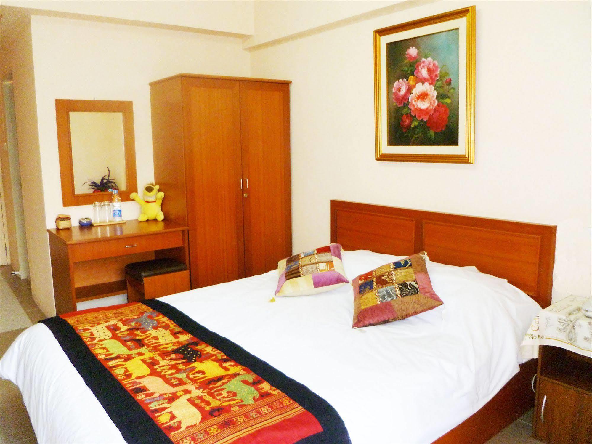 Thanapa Place Bangkok Extérieur photo