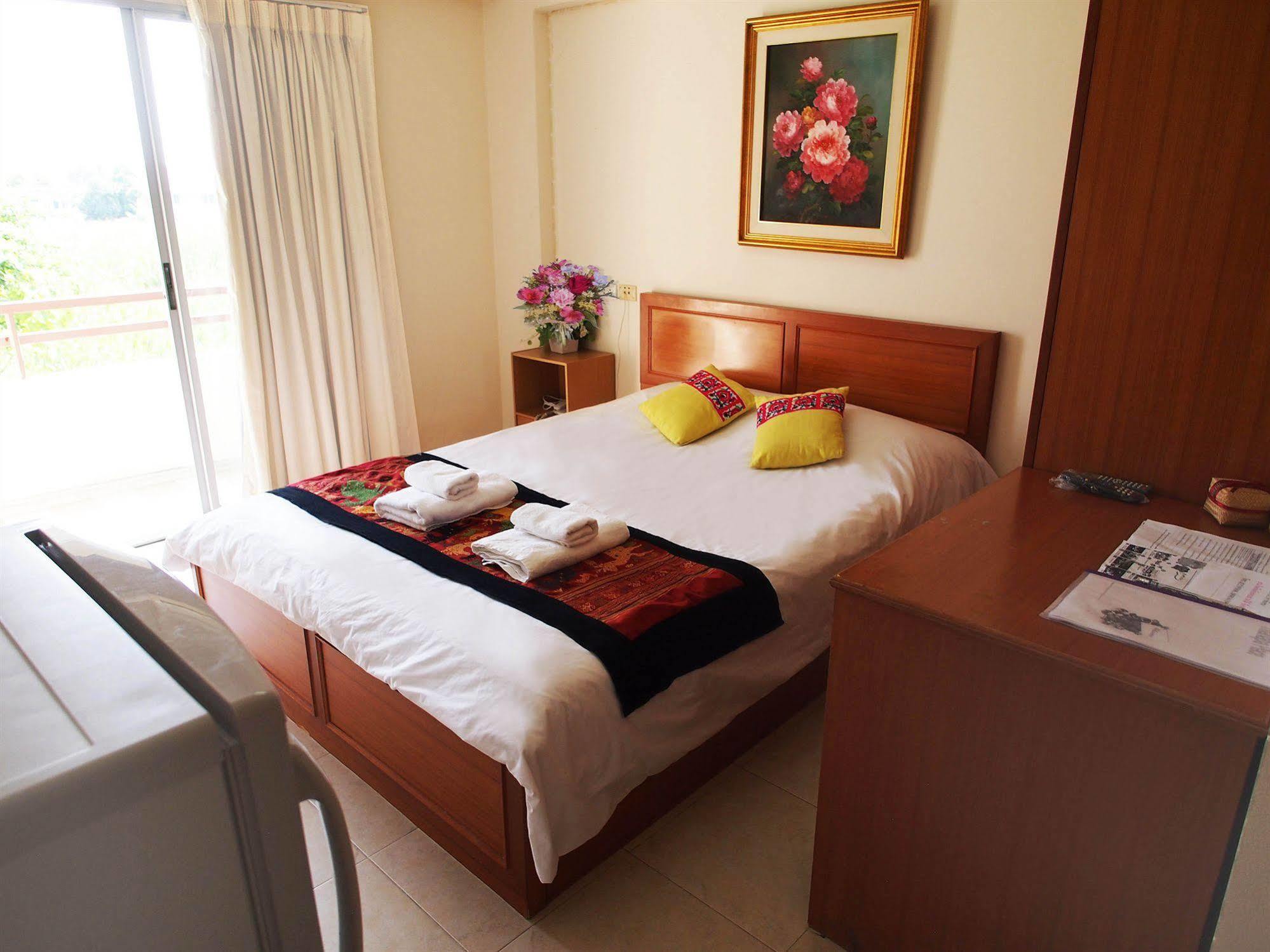 Thanapa Place Bangkok Extérieur photo