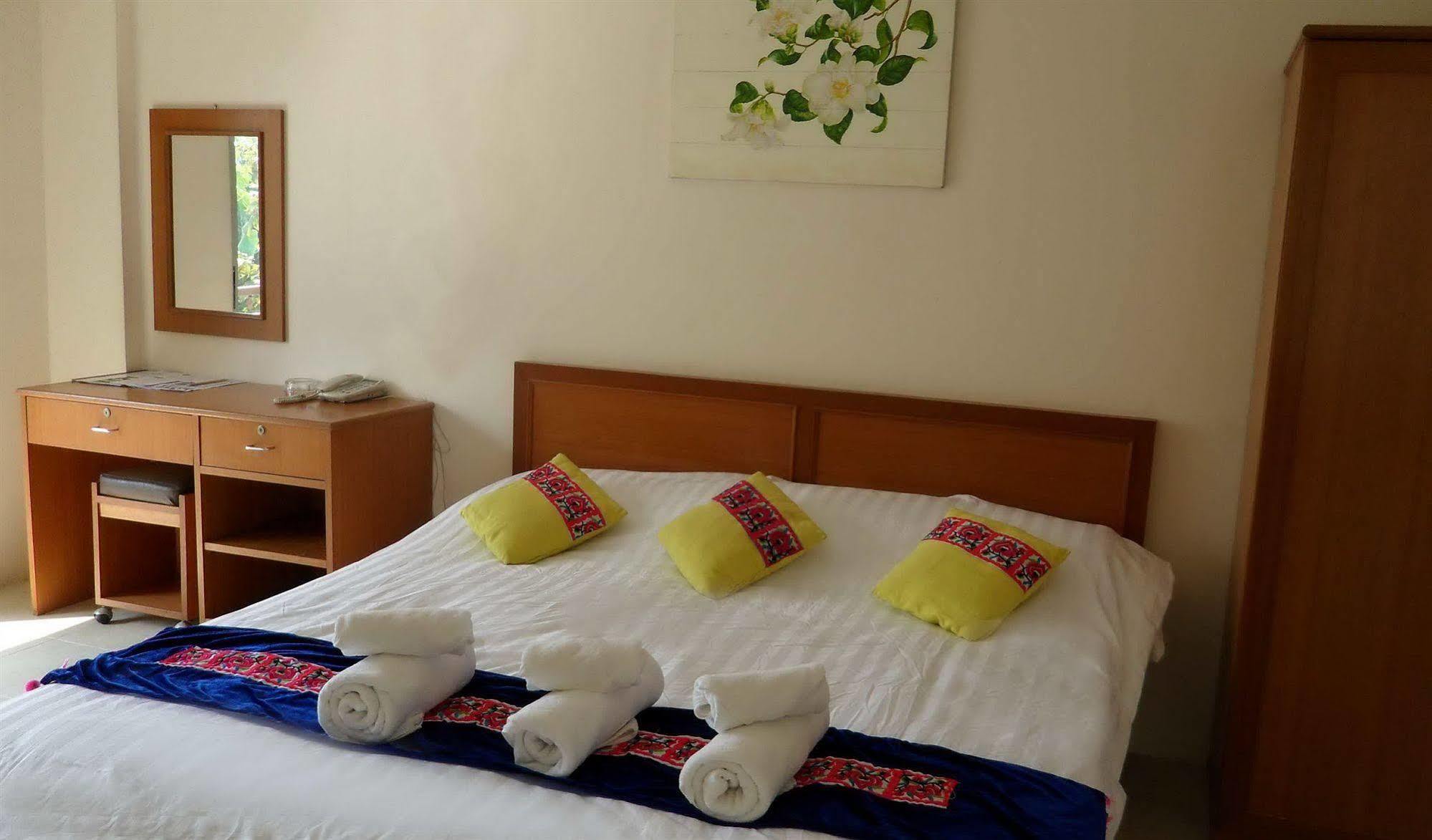 Thanapa Place Bangkok Extérieur photo
