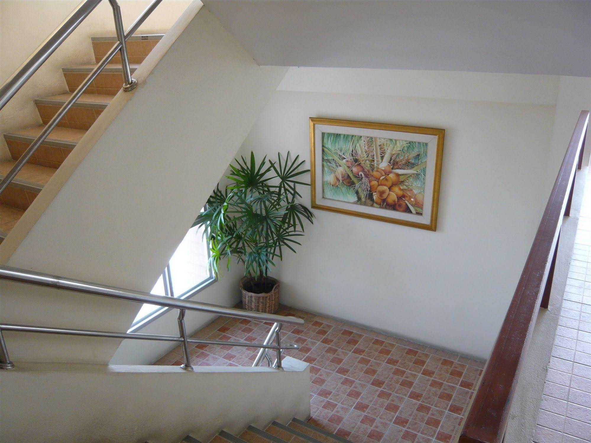 Thanapa Place Bangkok Extérieur photo